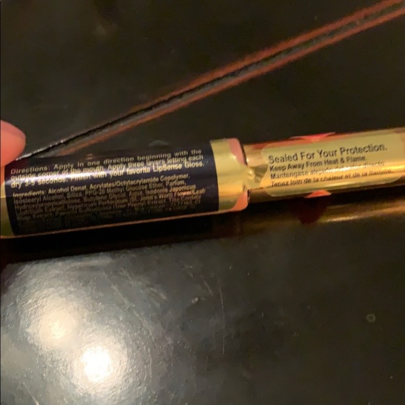 Bombshell Lipsense - Picture 3 of 3